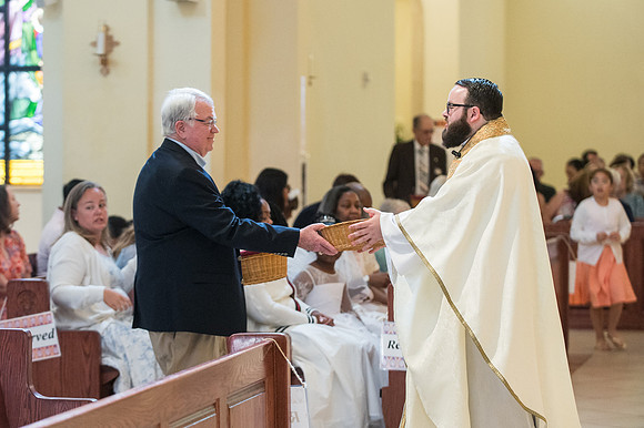 St James First Communion April 27 9 AM 0035