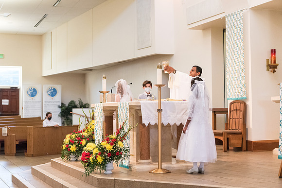 good-shepherd-first-communion-may-16-730pm 1019