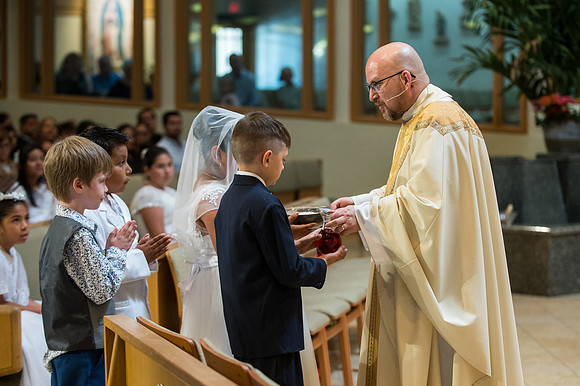St Mary Mag First Communion April 27 0045