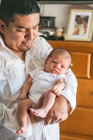 Jill and Fermin Lifestyle Newborn 0049
