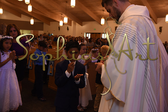 Holy-Family-First-Communion-April-29 2222