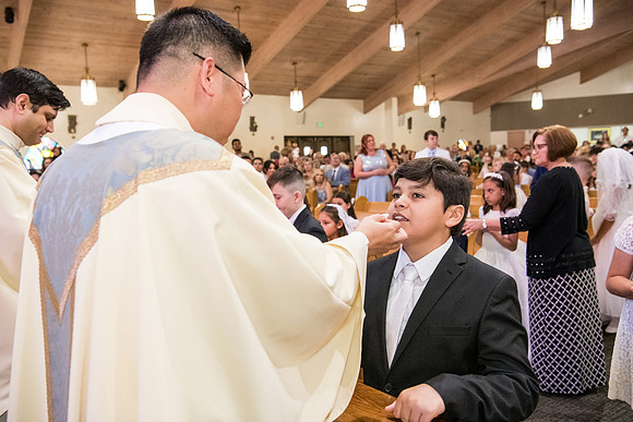 Holy Family First Communion May 4 0074