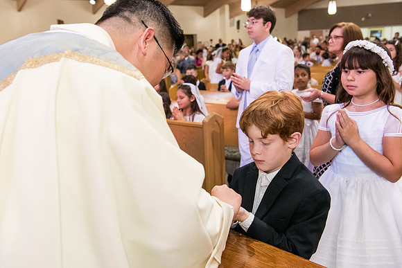 Holy Family First Communion May 4 0095