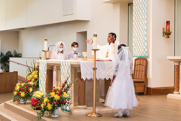 good-shepherd-first-communion-may-16-730pm 1014