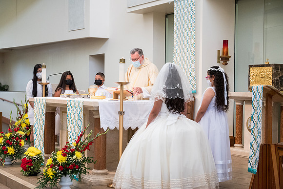 good-shepherd-first-communion-may-16-1200pm 1010