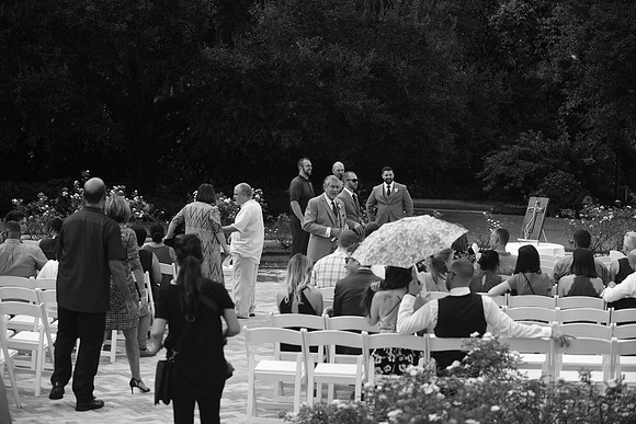 winter-park-farmers-market-wedding-janitza-and-brian-BW2494