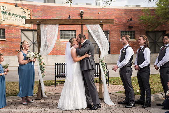 winter-park-farmers-market-wedding-erin-and-devan-selections 1338