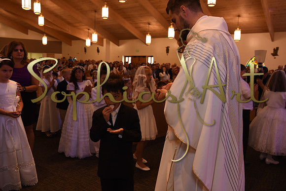 Holy-Family-First-Communion-April-29 2212