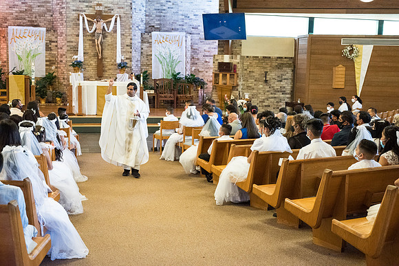 st-francis-first-communion-2021-1130am 1097