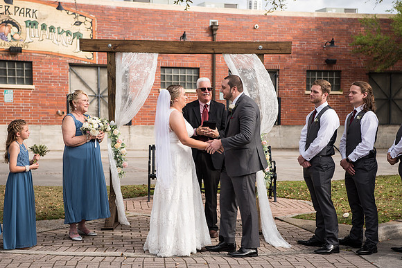 winter-park-farmers-market-wedding-erin-and-devan-selections 1336