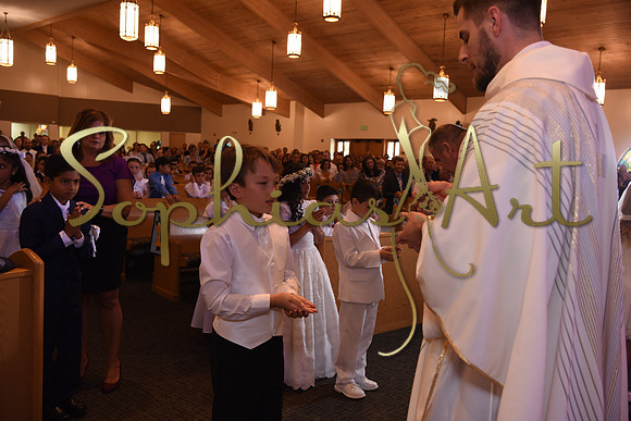 Holy-Family-First-Communion-April-29 2216