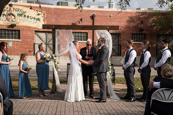 winter-park-farmers-market-wedding-erin-and-devan-selections 1297