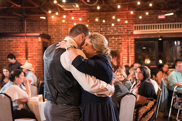 winter-park-farmers-market-wedding-erin-and-devan-selections 1570