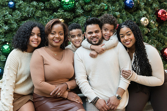 diaz-gregorio-family-2020 1017-Editfinal