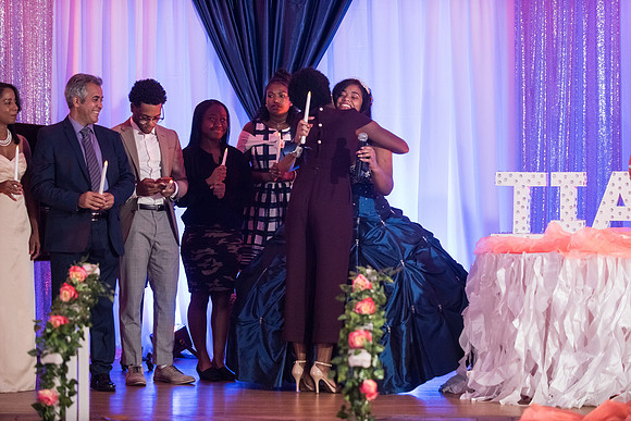 Tiares Sweet 16 1160