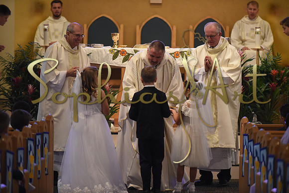Holy-Family-First-Communion-April-29 2172