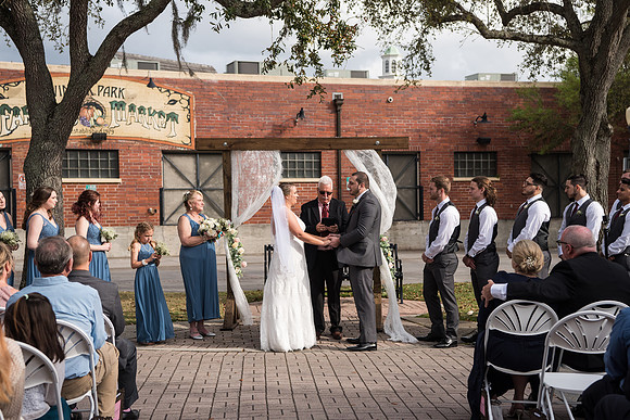 winter-park-farmers-market-wedding-erin-and-devan-selections 1295