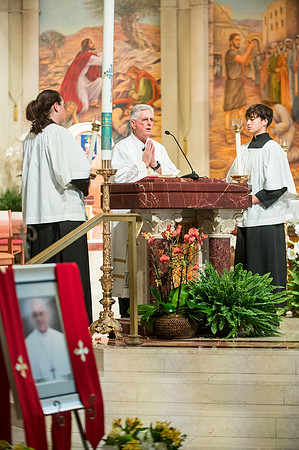 St James First Communion April 27 9 AM 0030