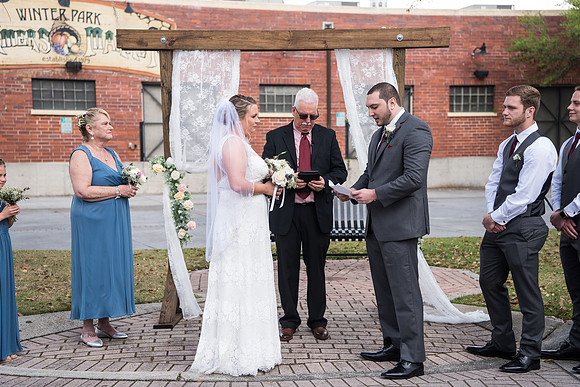 winter-park-farmers-market-wedding-erin-and-devan-selections 1246