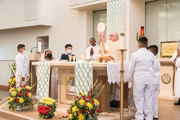 good-shepherd-first-communion-may-15-615pm 1022