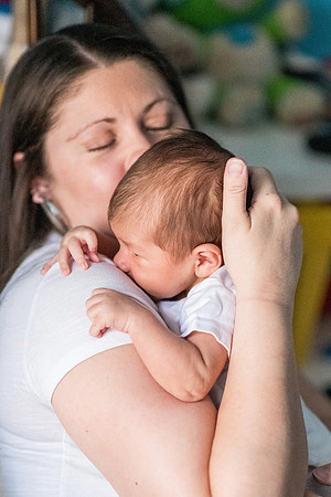 Jill and Fermin Lifestyle Newborn 0010-Edit
