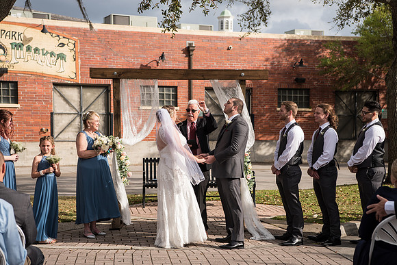 winter-park-farmers-market-wedding-erin-and-devan-selections 1307