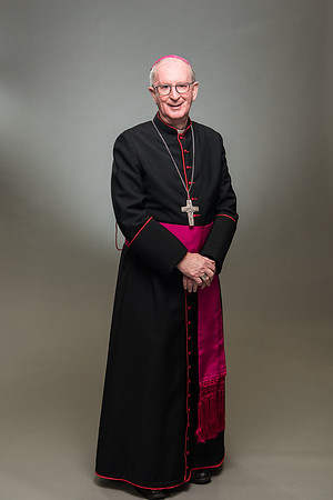 Bishop Noonan Portraits 2022 (5 of 22)