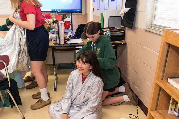 holy-family-catholic-school-christmas-tableau-class-2020 1015