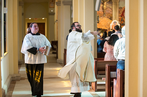 St James First Communion April 27 9 AM 0019