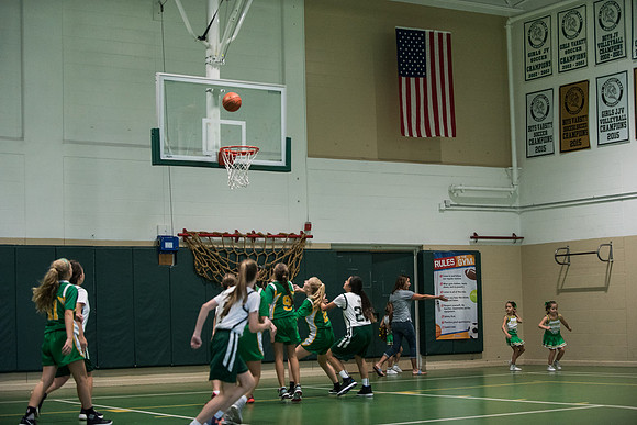 Holy-Family-Lady-Lions-Basketball-Team 1021
