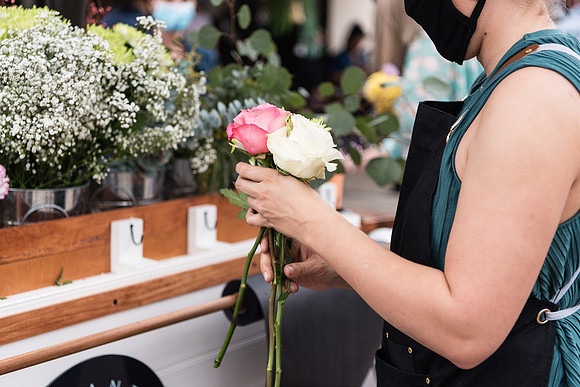 rapunzel-event-plant-street-flower-cart 1152final