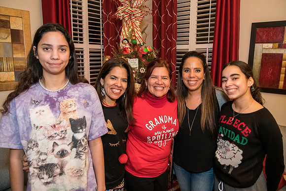 Rosa Lugo Fam Christmas 2022 0024