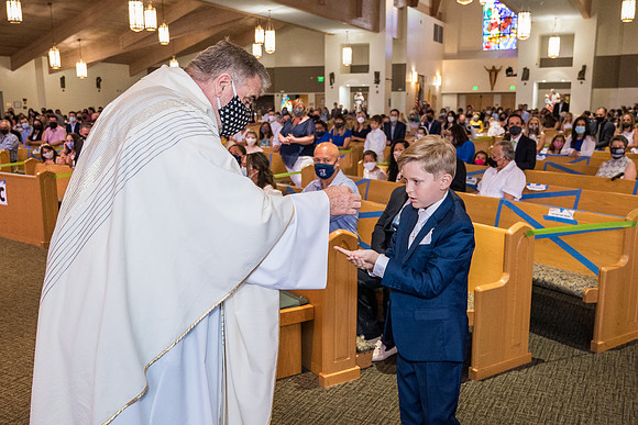 holy-family-first-communion-april-25 1030