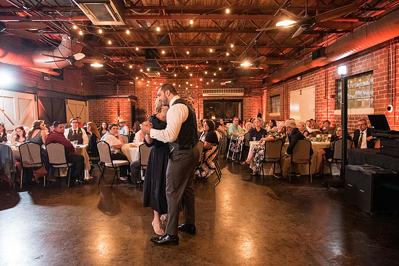 winter-park-farmers-market-wedding-erin-and-devan-selections 1568