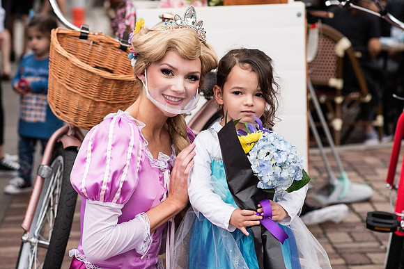 rapunzel-event-plant-street-flower-cart 1056final