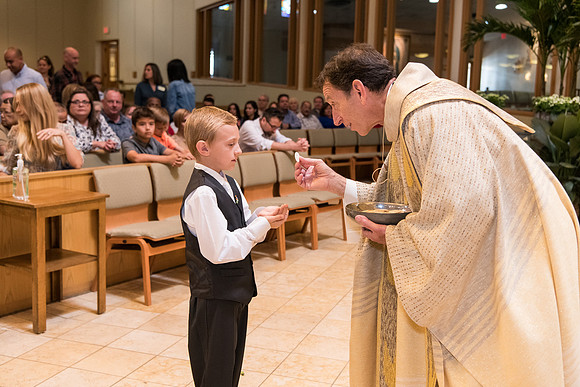 St Mary Magdalen First Communion 2022 10AM (70 of 92)