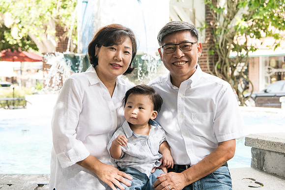 Suh Family 2022 0010