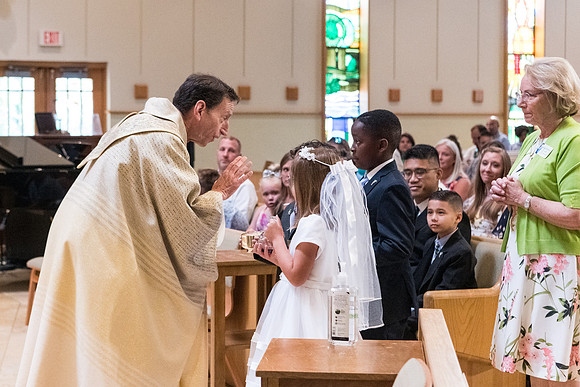 St Mary Magdalen First Communion 2022 10AM (20 of 92)