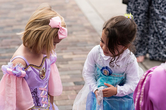 rapunzel-event-plant-street-flower-cart 1068final
