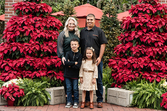 dickens-family-2021 1020final