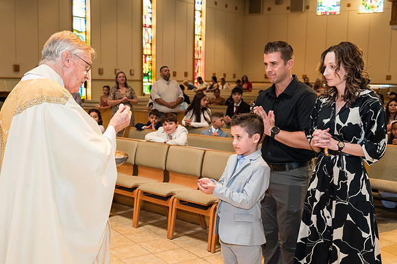 St Mary Mag First Communion April 26 0165-Edit