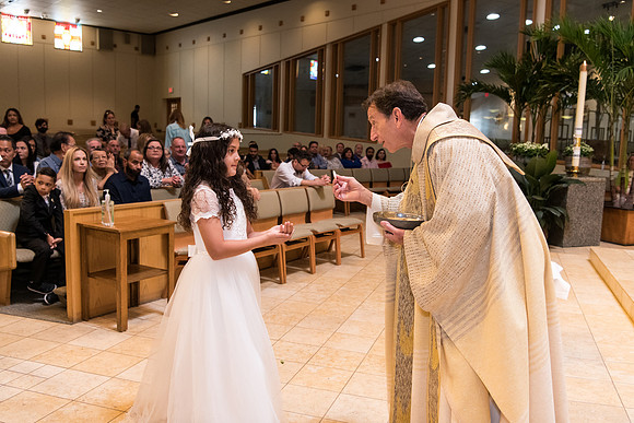 St Mary Magdalen First Communion 2022 10AM (73 of 92)