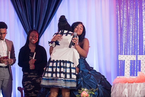 Tiares Sweet 16 1158