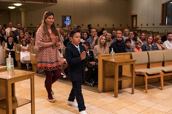 St Mary Magdalen First Communion 2022 10AM (35 of 92)