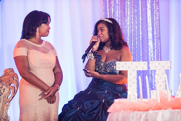 Tiares Sweet 16 1134