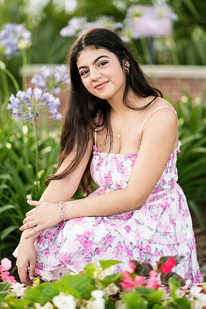 Sarah and Cherise Grad Photos 2024 0011