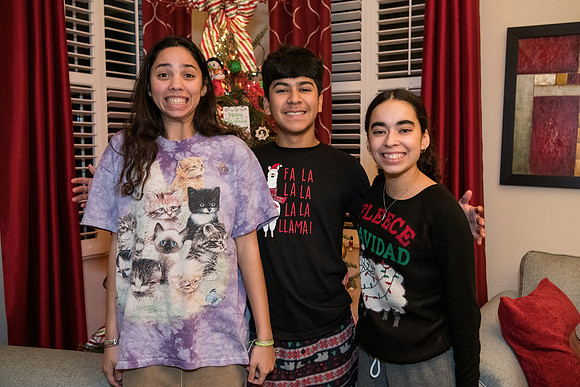 Rosa Lugo Fam Christmas 2022 0003