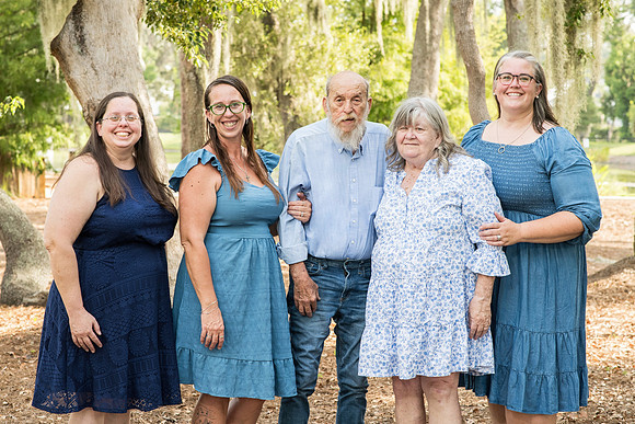Angela and Evert Family 2025 0050-Edit