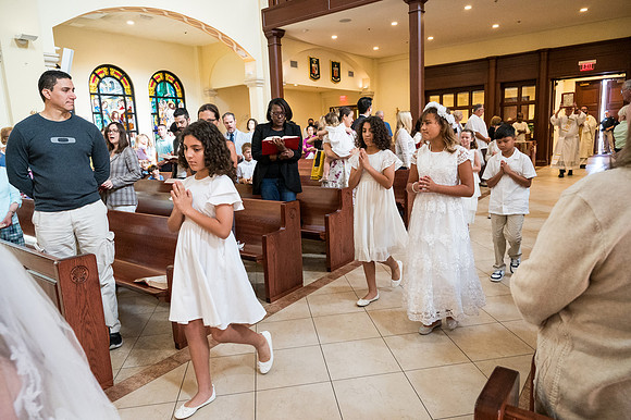 St James First Communion April 27 9 AM 0009