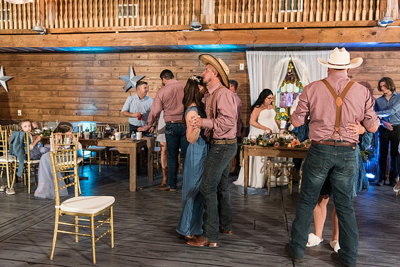 Kristal-and-Andy (431 of 445)